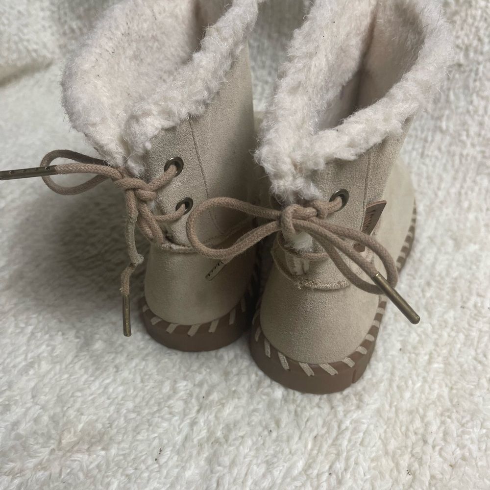 Mukluks leather suede khaki Ankle Boots back lace closure Faux fur lining SZ6.5 - Picture 6 of 13